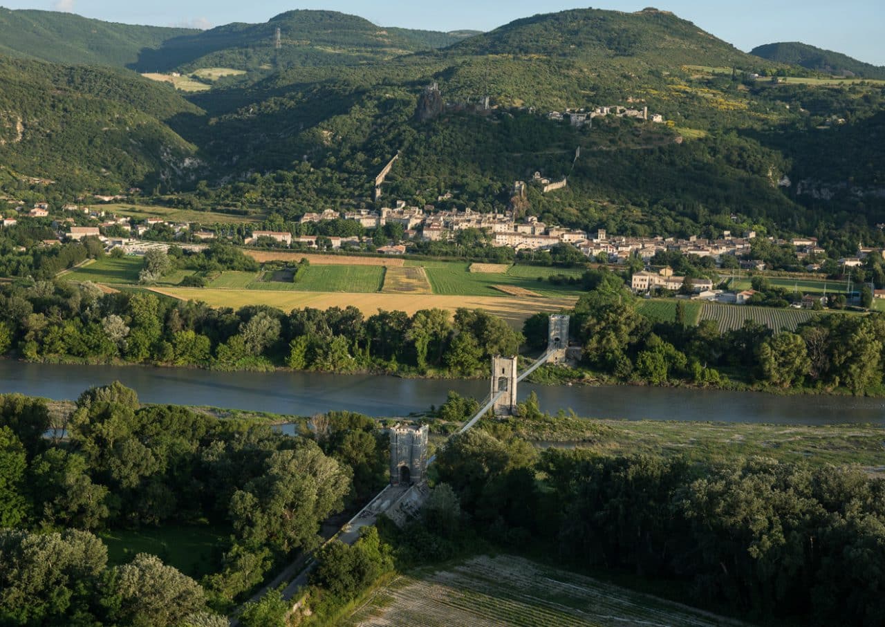 ViaRhôna, à vélo sur la passerelle hymalayenne en Sud Ardèche