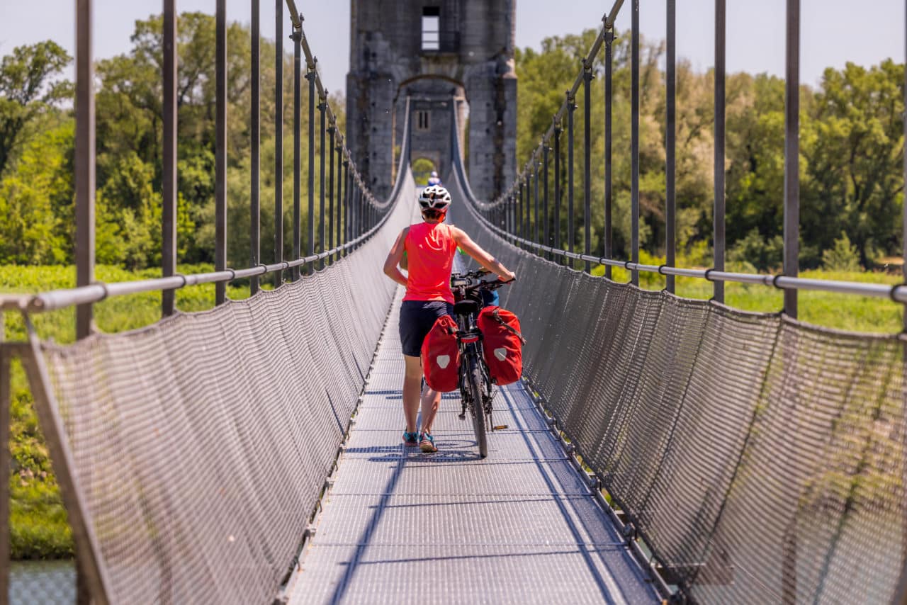 ViaRhôna, à vélo sur la passerelle hymalayenne en Sud Ardèche